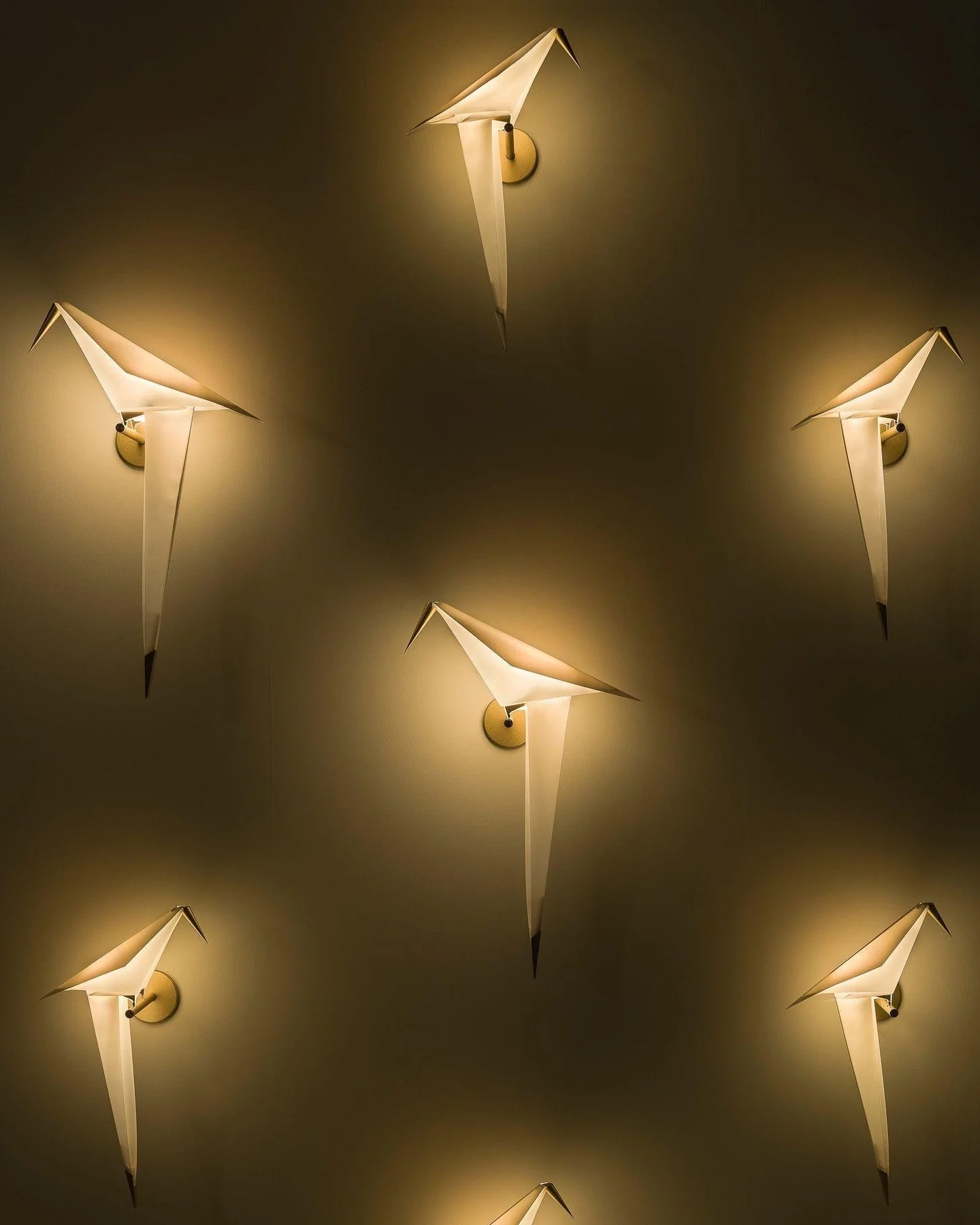 Avian Serenity Wall Lamp