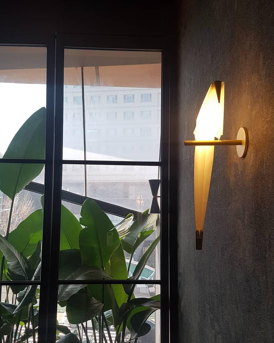 Avian Serenity Wall Lamp