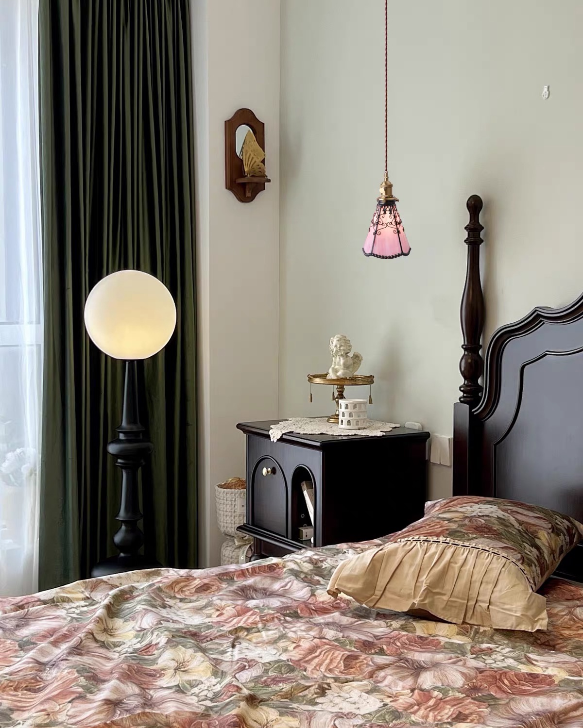 Belle Epoque Glass Pendant Light