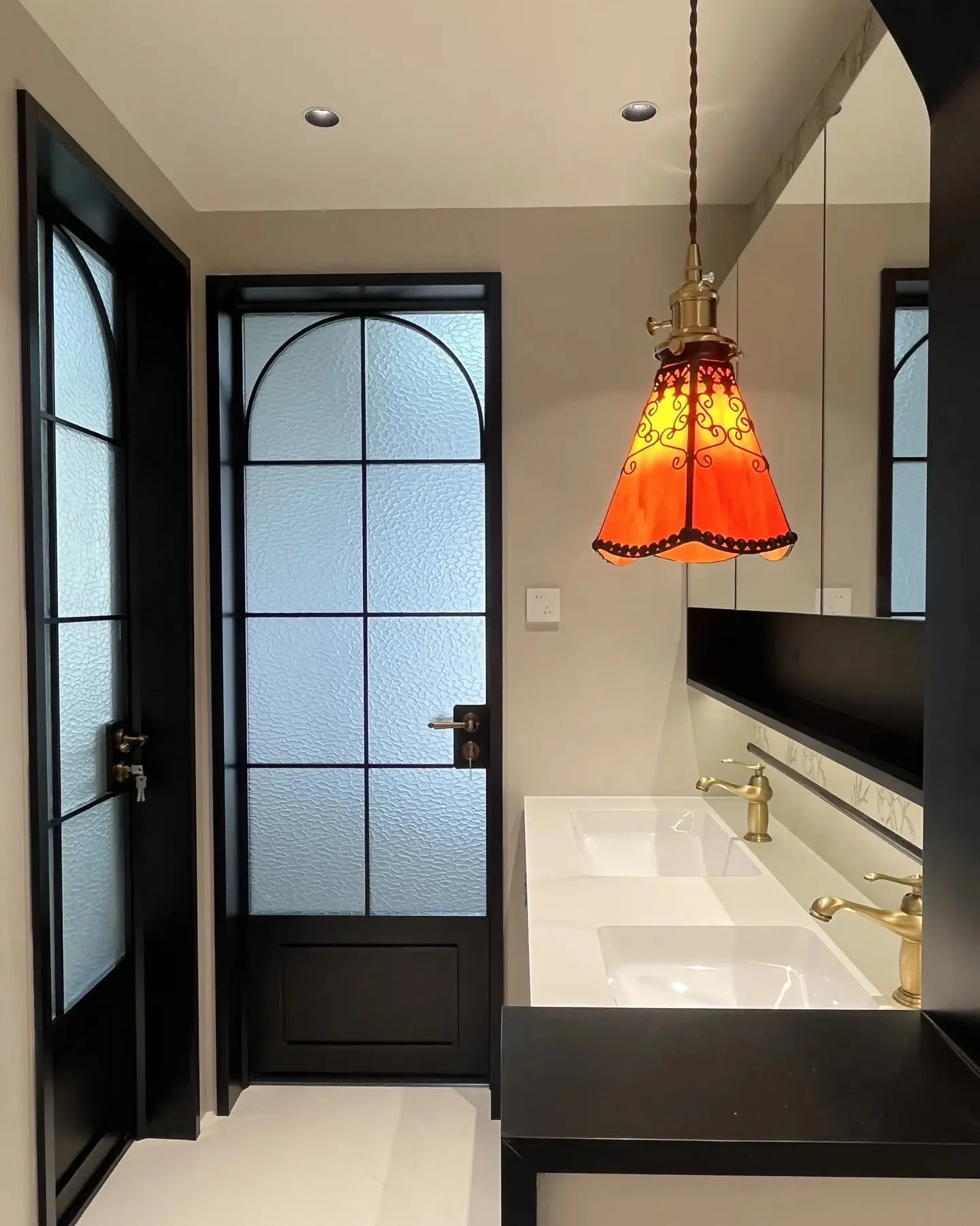 Belle Epoque Glass Pendant Light