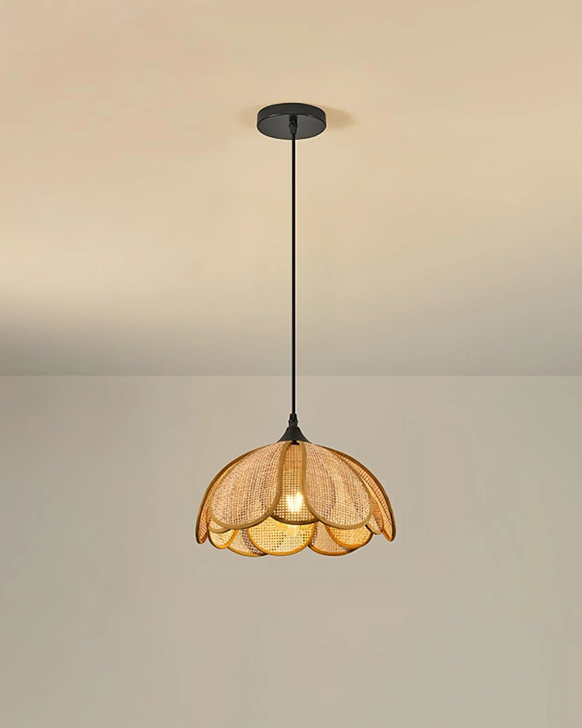 Bloom Rattan Pendant Lamp