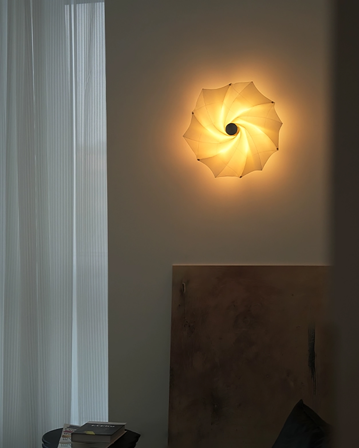 Bloom Wall Lamp