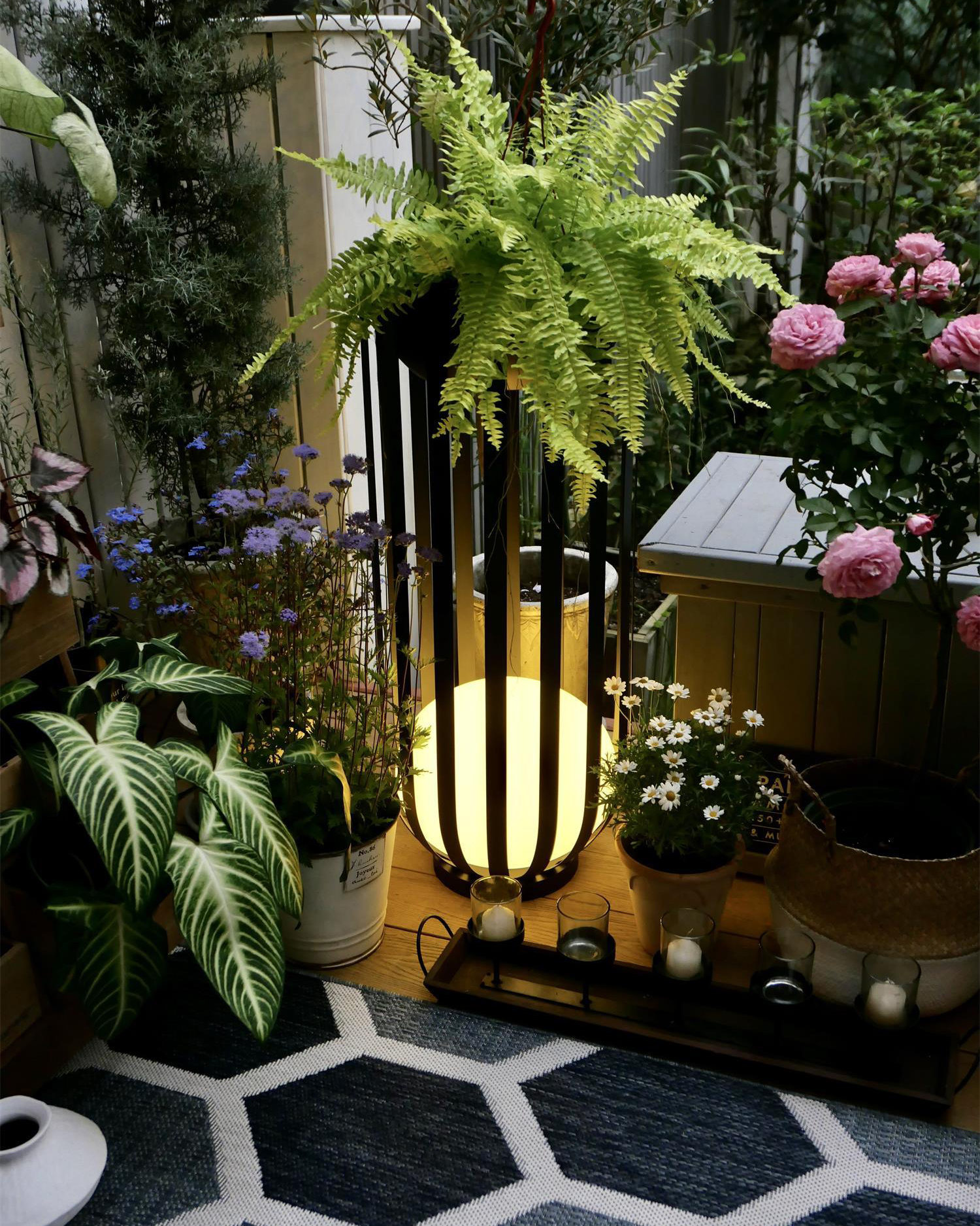 Bols Outdoor Garden Lamp