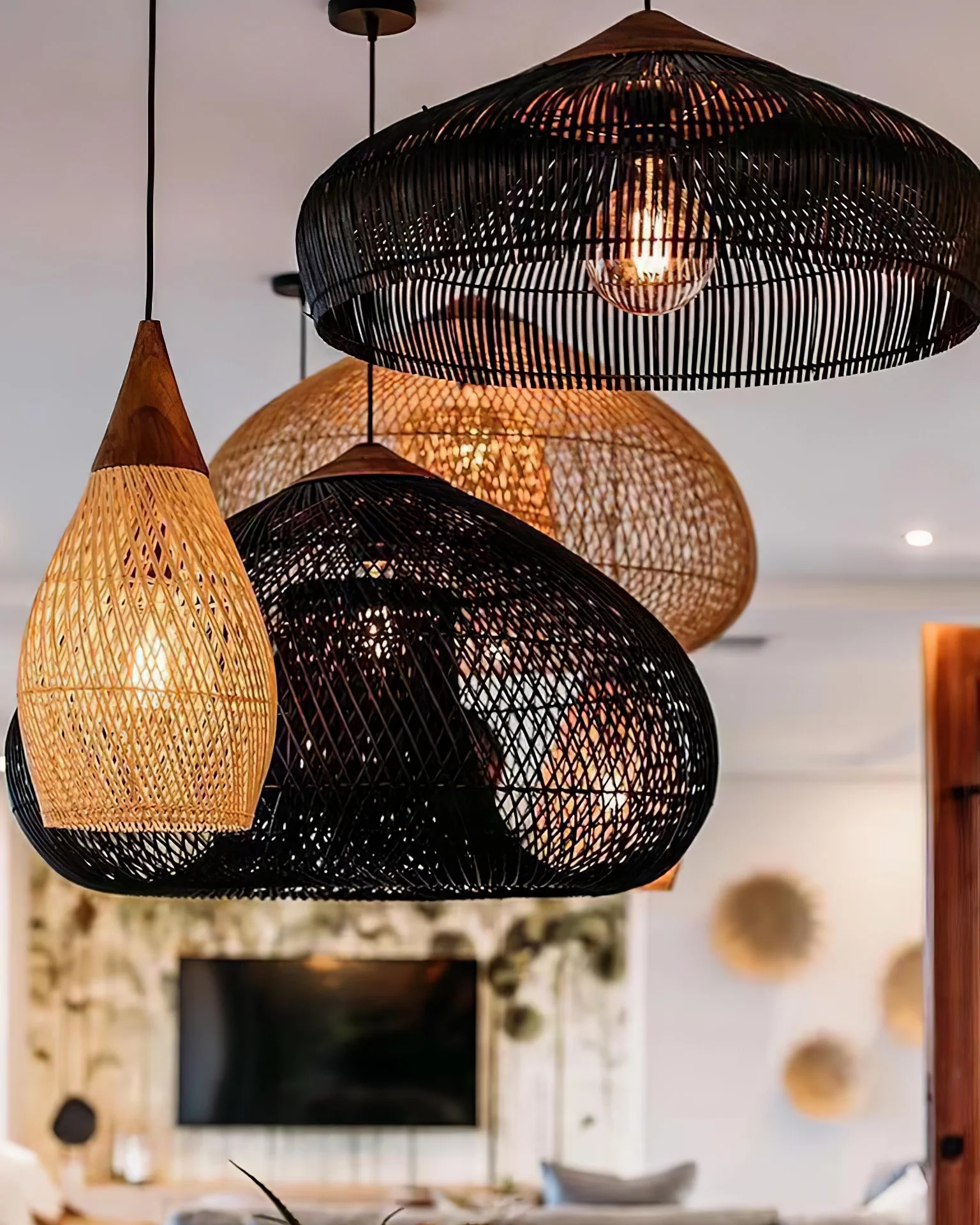 Braided Rattan Pendant Lamp