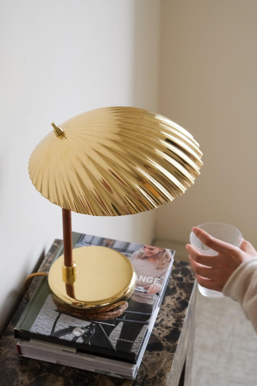 Brass Shell Table Lamp-elegalight