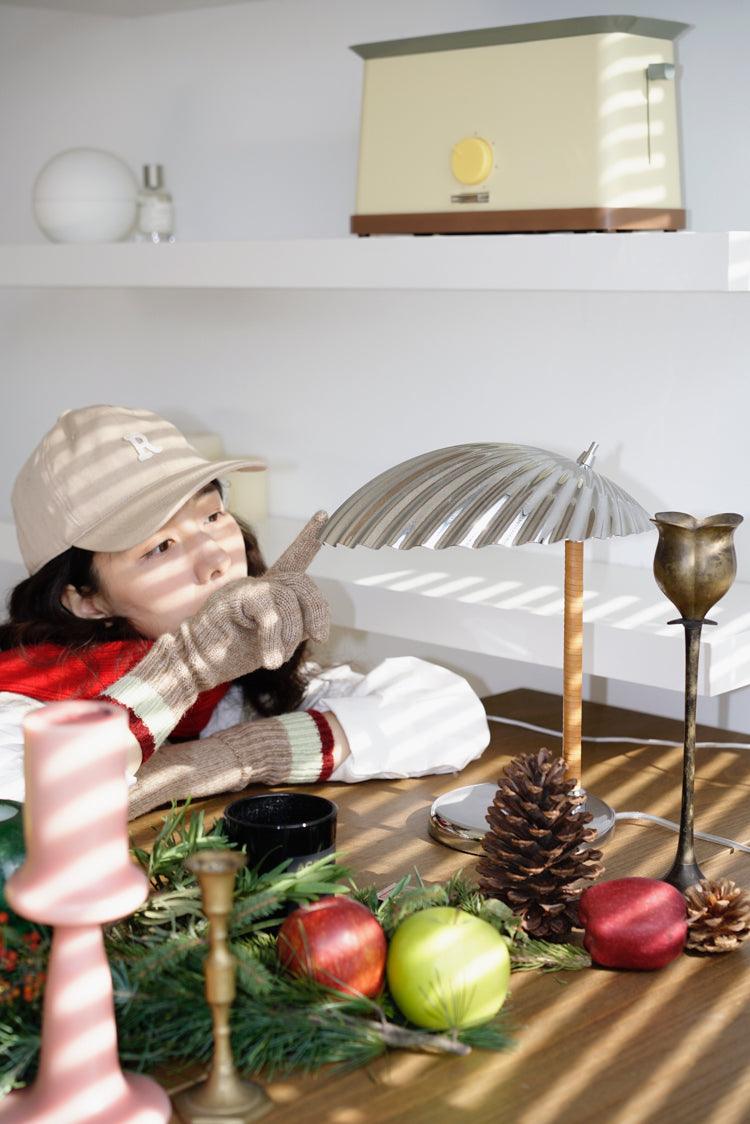 Brass Shell Table Lamp-elegalight