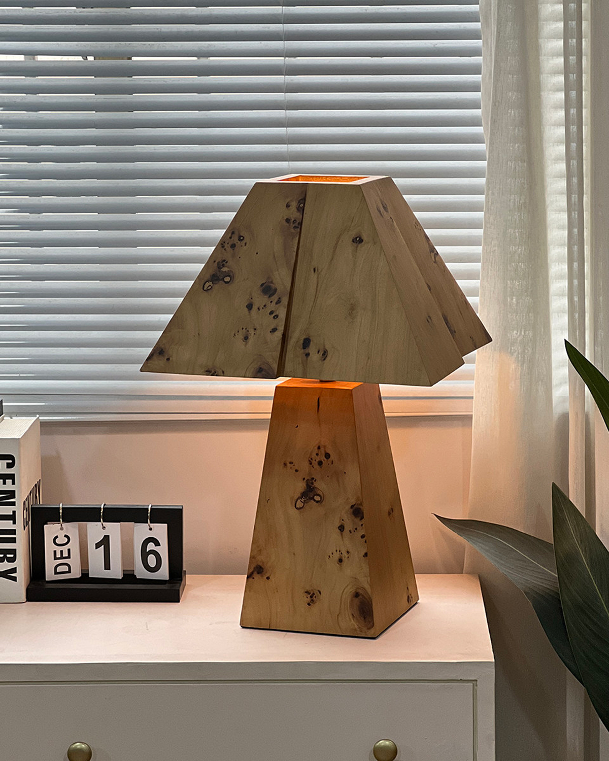 Burl Parallax Table Lamp