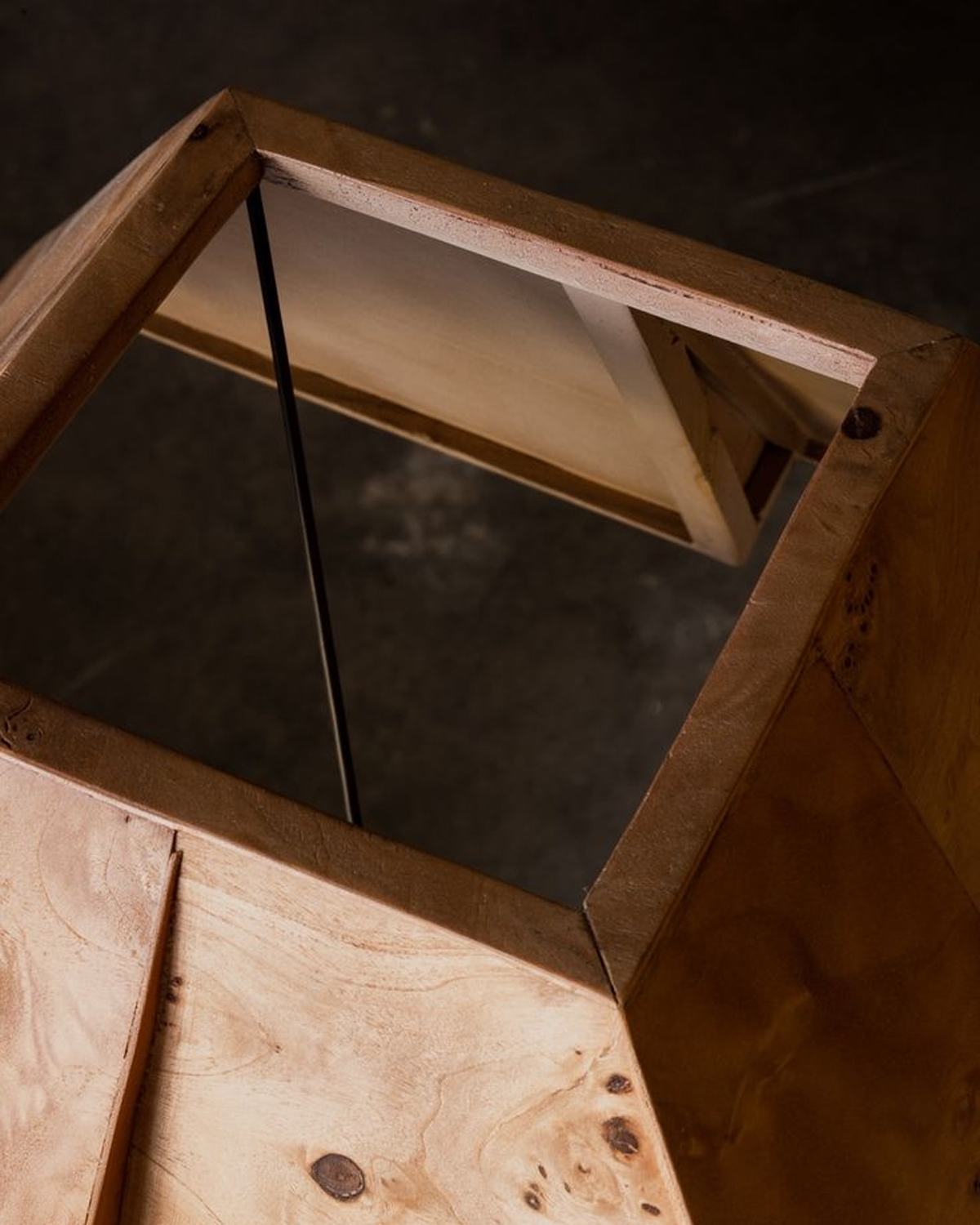 Burl Parallax Table Lamp