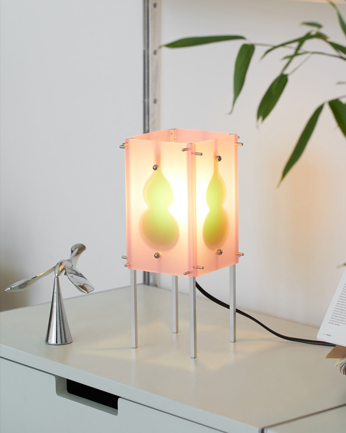 Calabash Glow Table Lamp