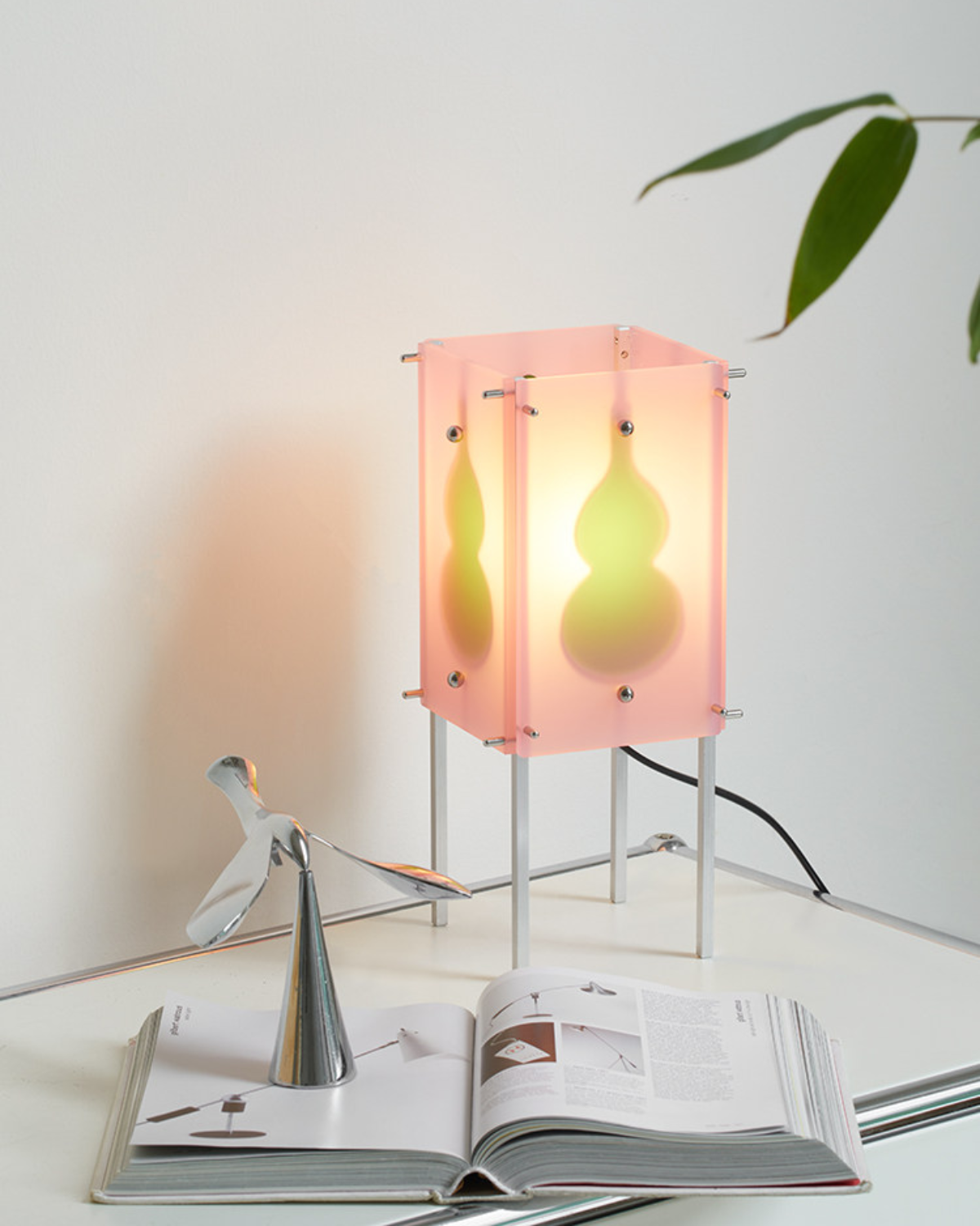 Calabash Glow Table Lamp