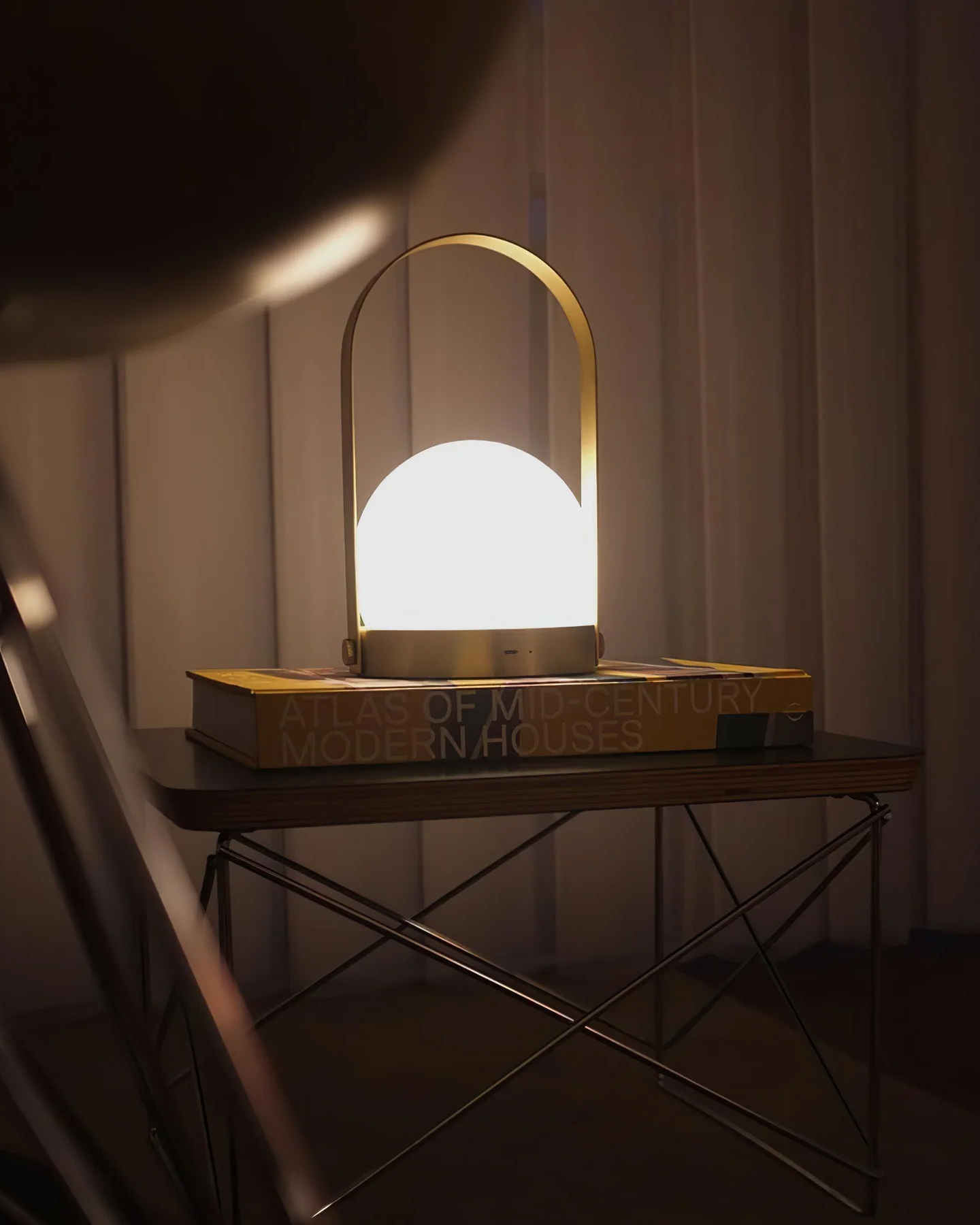 Carrie Built-in Battery Table Lamp