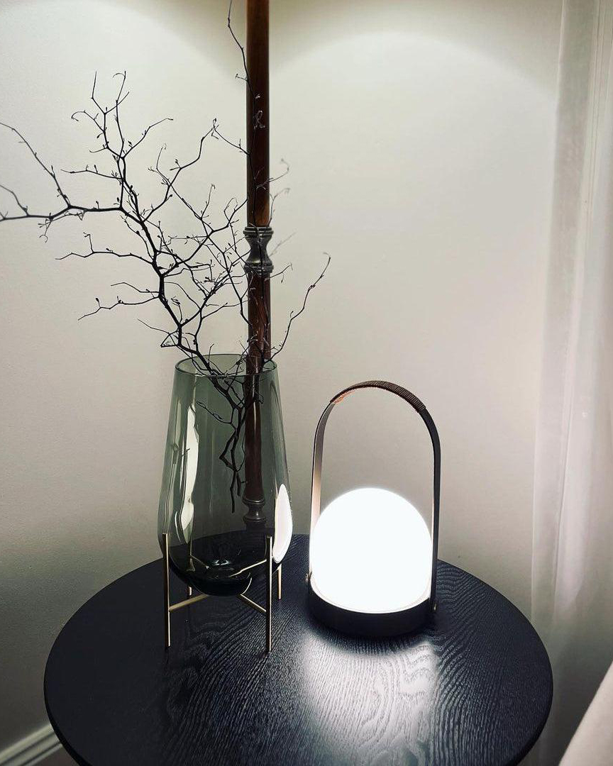 Carrie Built-in Battery Table Lamp
