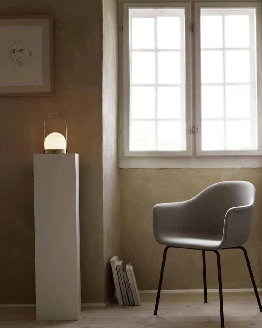 Carrie Built-in Battery Table Lamp