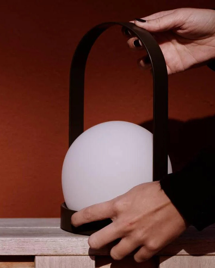 Carrie Built-in Battery Table Lamp