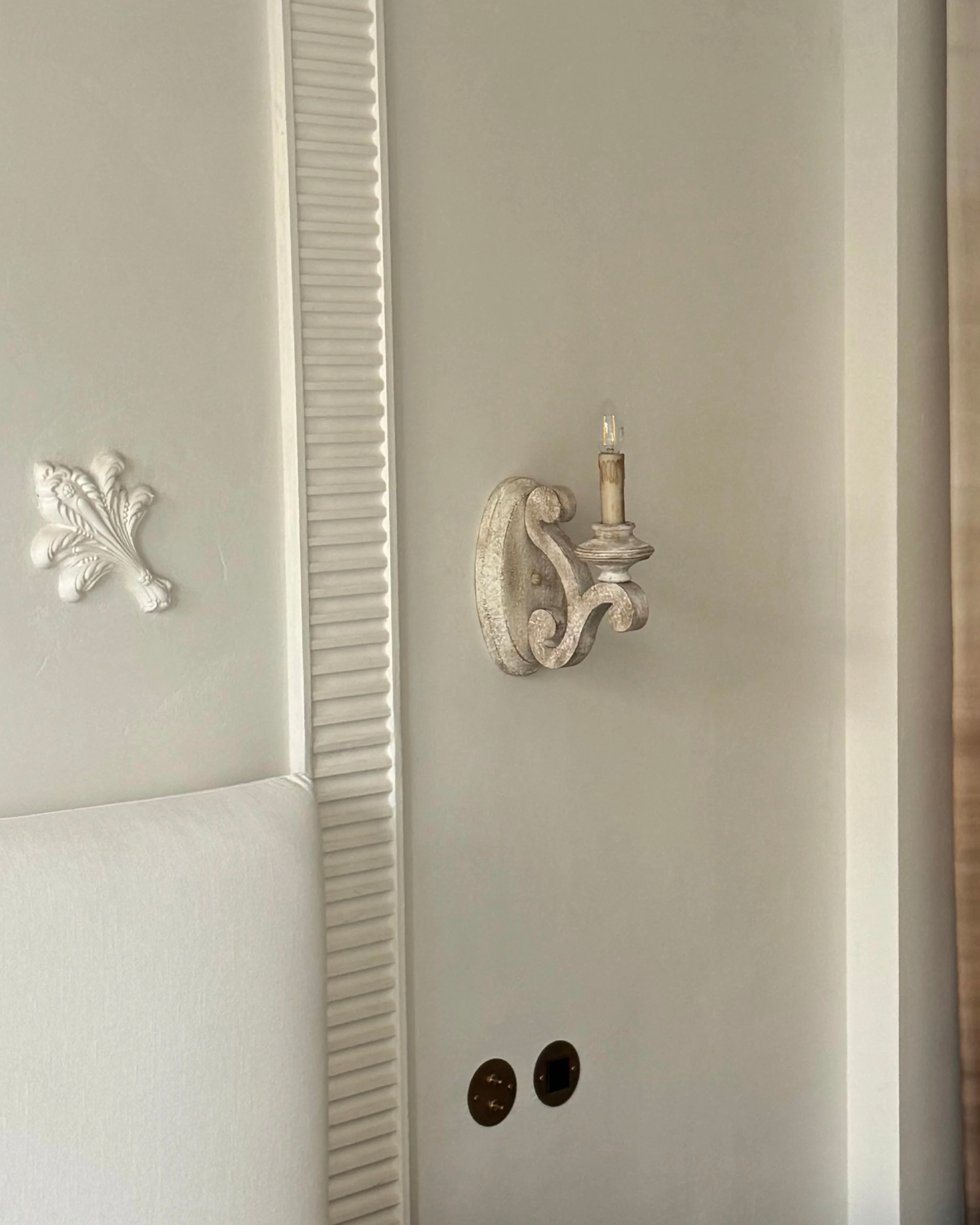 Chateau Ember Wall Lamp 