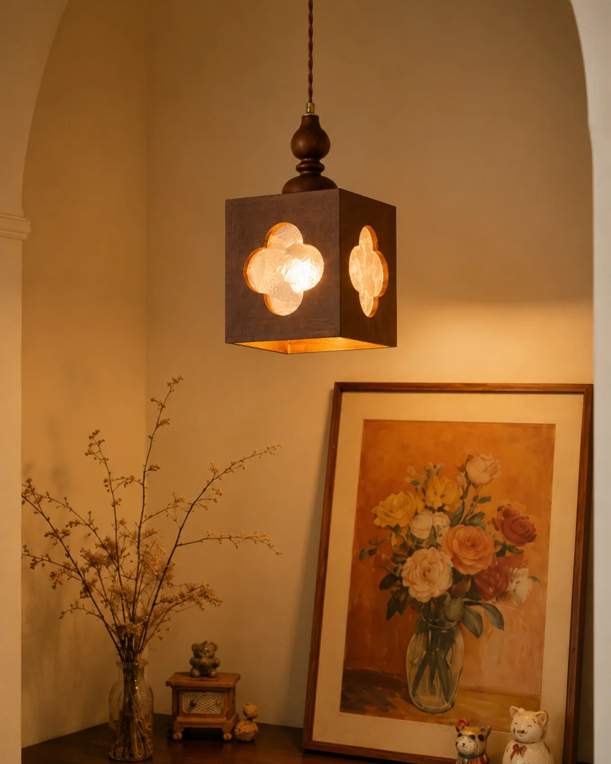 Clover Window Wooden Pendant Light