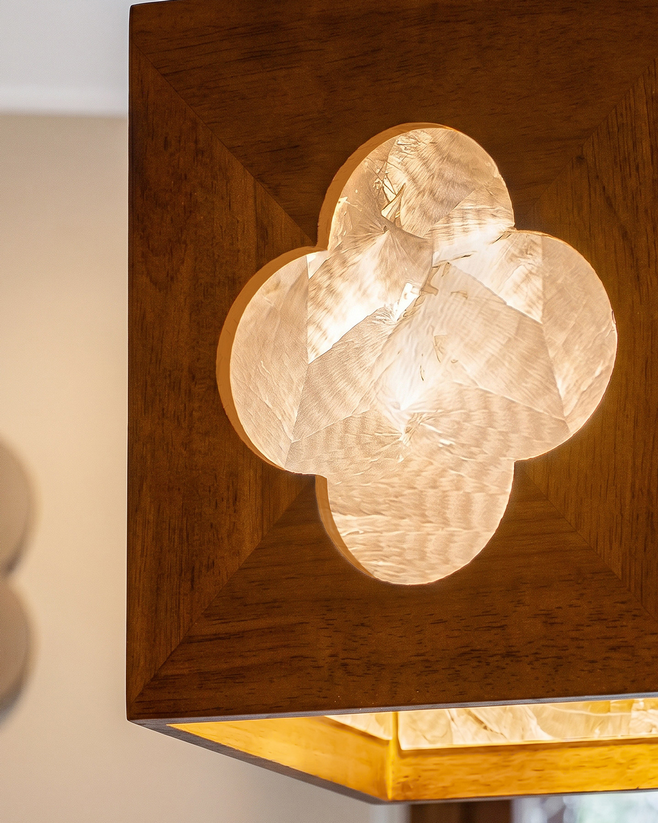 Clover Window Wooden Pendant Light