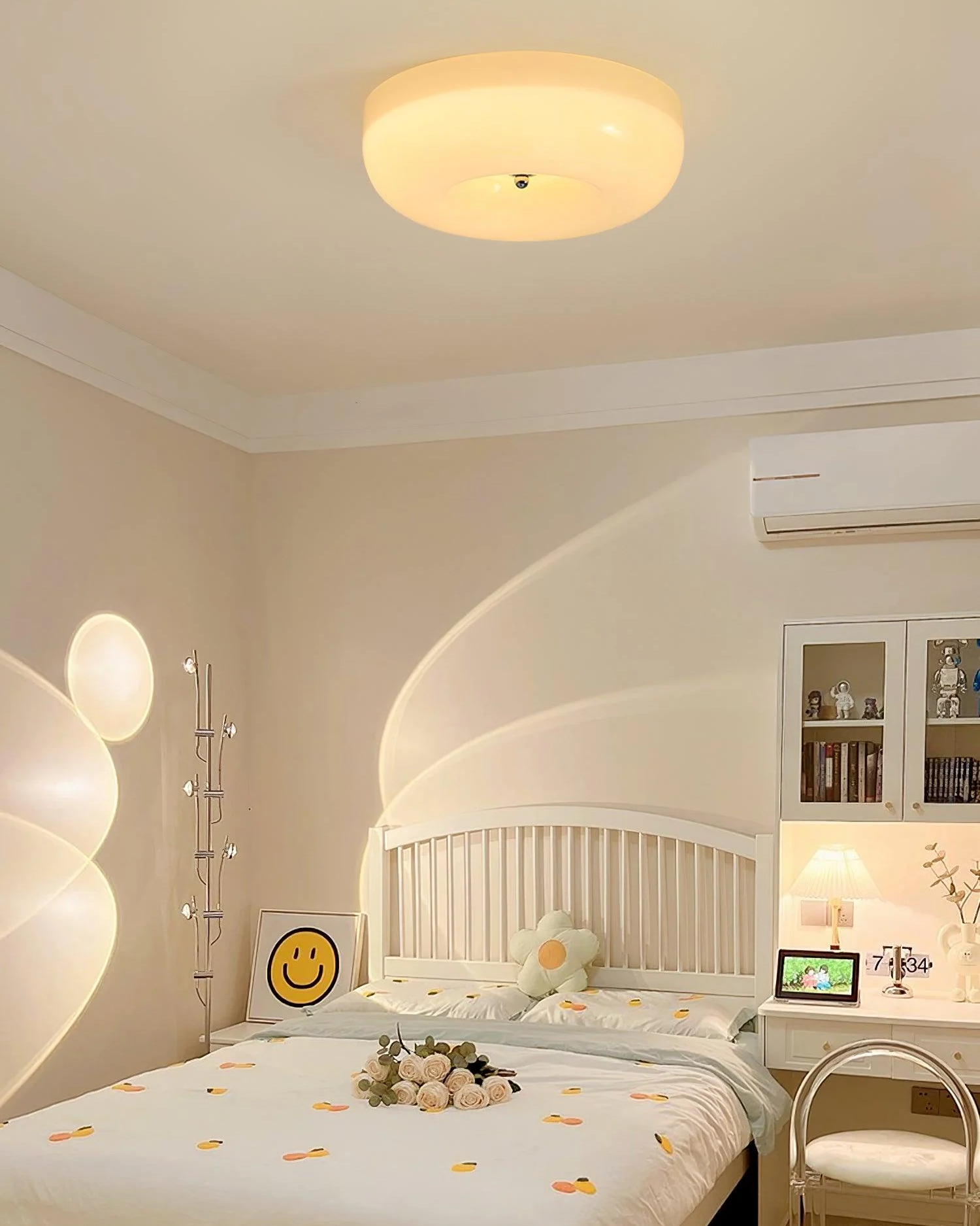 Cream Pudding Ceiling Lamp