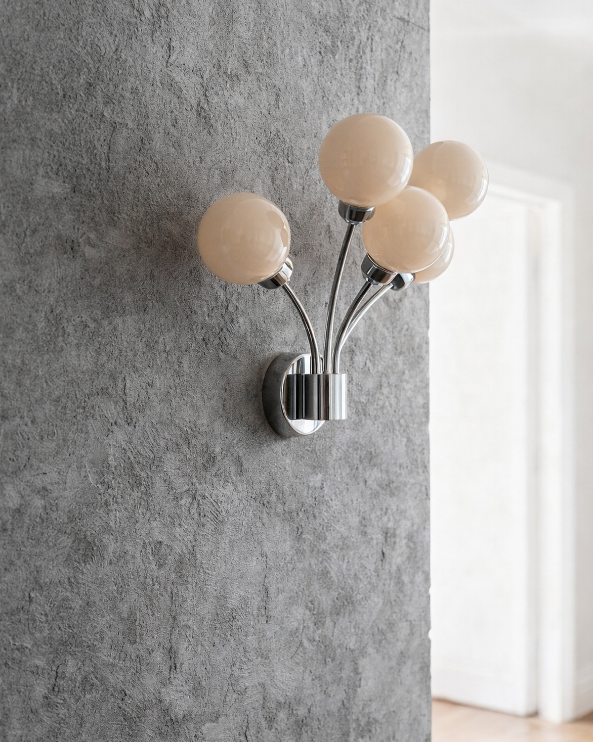 Creamy Balloon Cluster Wall Sconce
