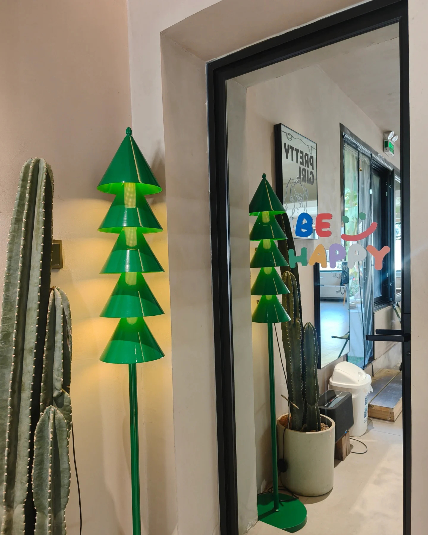 Xmas Tree-Shaped Floor Lamp