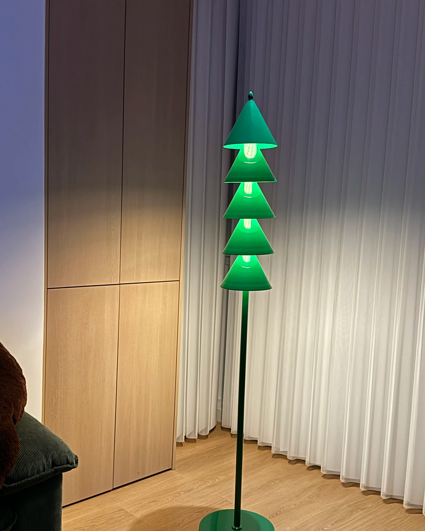 Xmas Tree-Shaped Floor Lamp