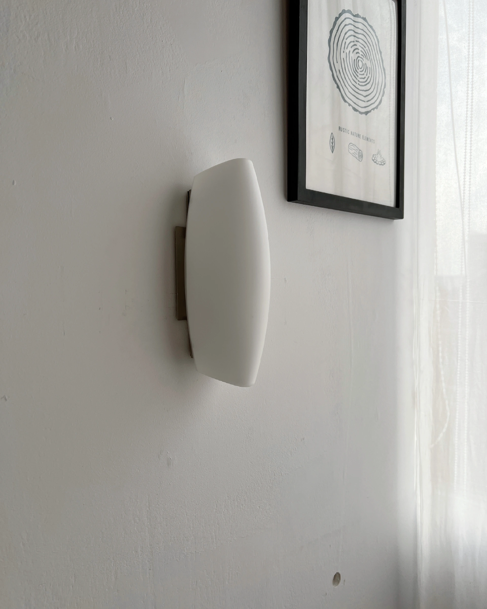 Crema Curve Wall Lamp