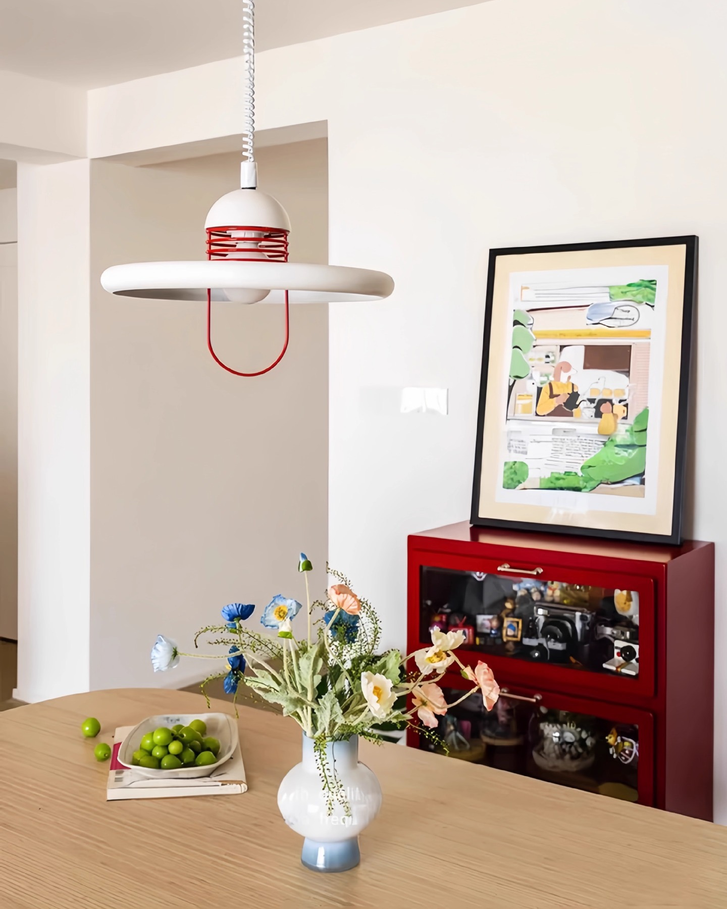 Crimson Comet Pendant Lamp