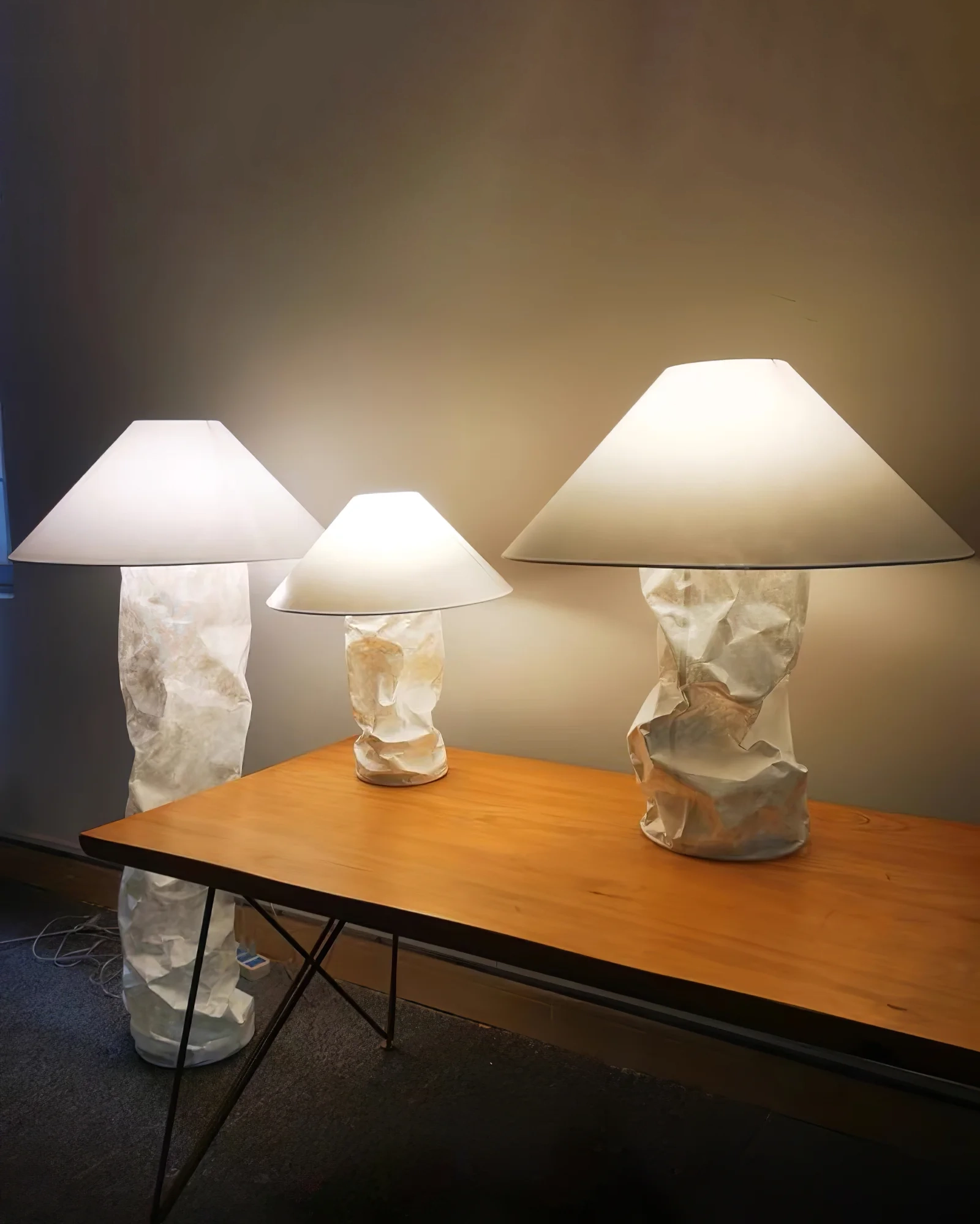Crinkle Paper Table Lamp