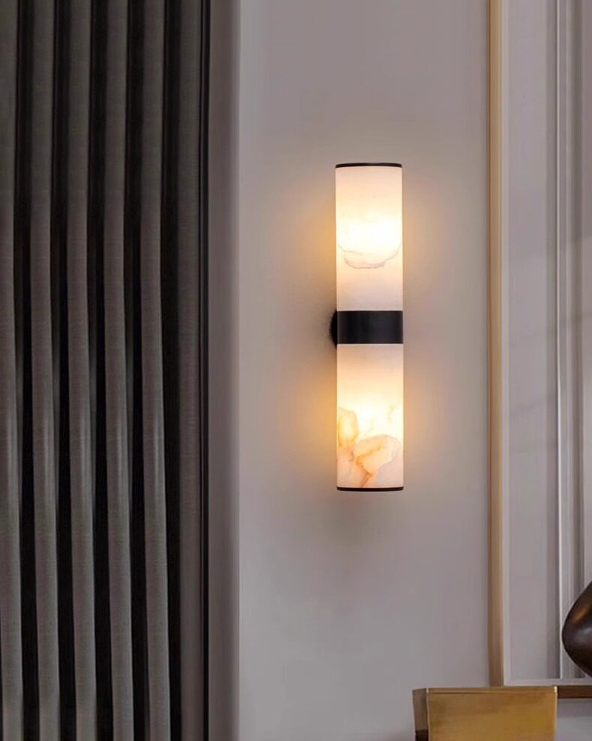 Cylindro Alabaster Wall Light