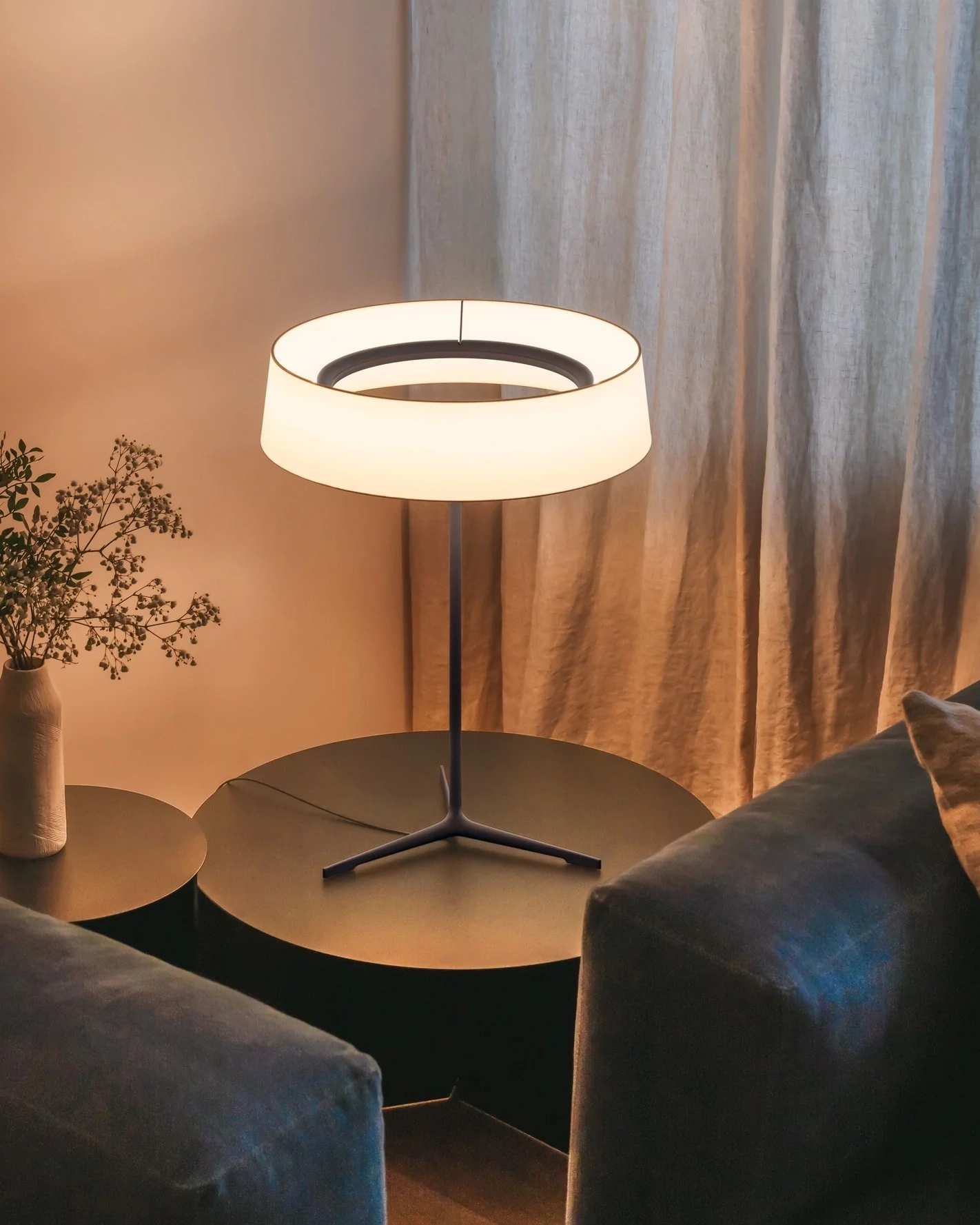 Dama Table Lamp