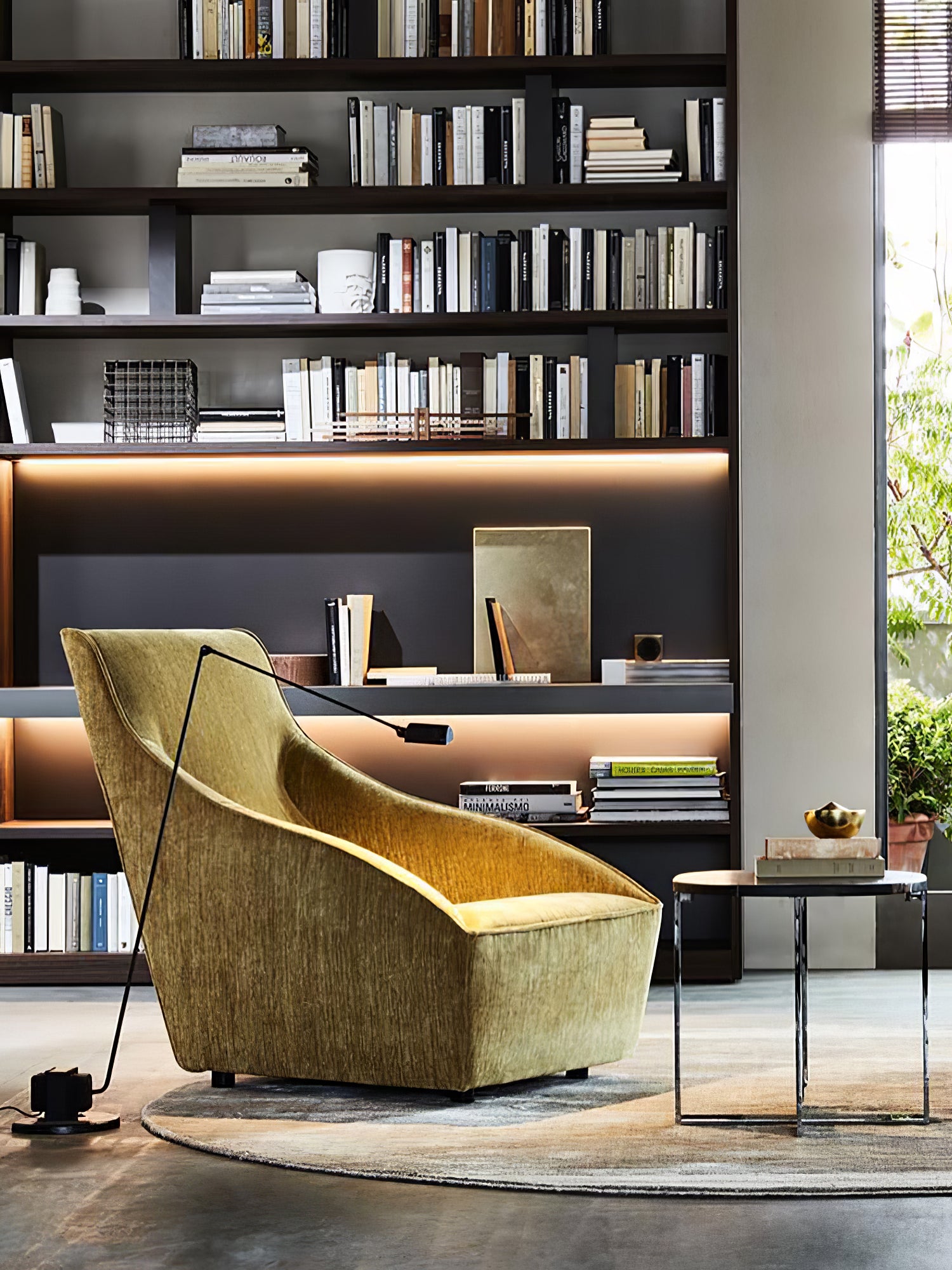 Daphines Floor Lamp-elegalight