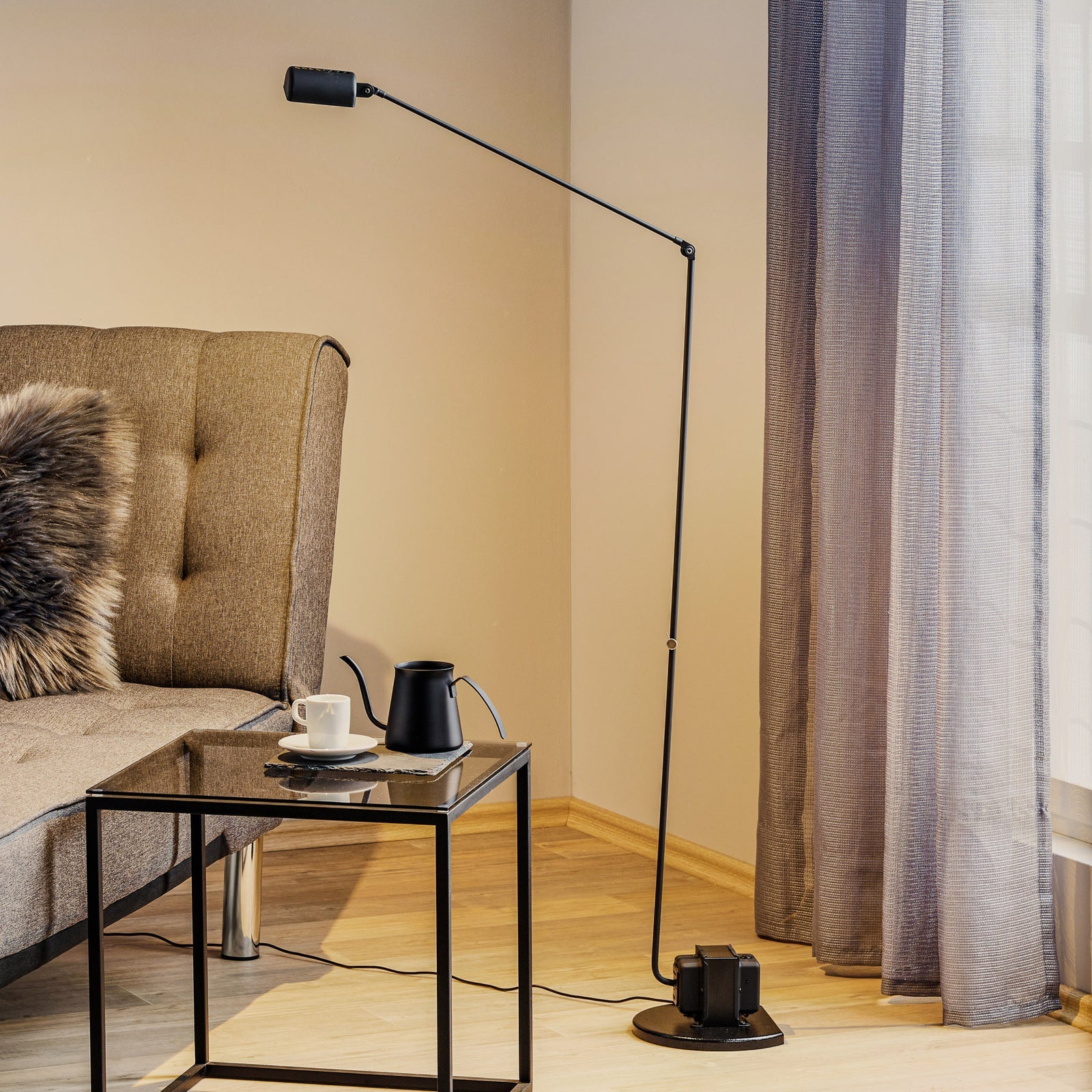 Daphines Floor Lamp-elegalight