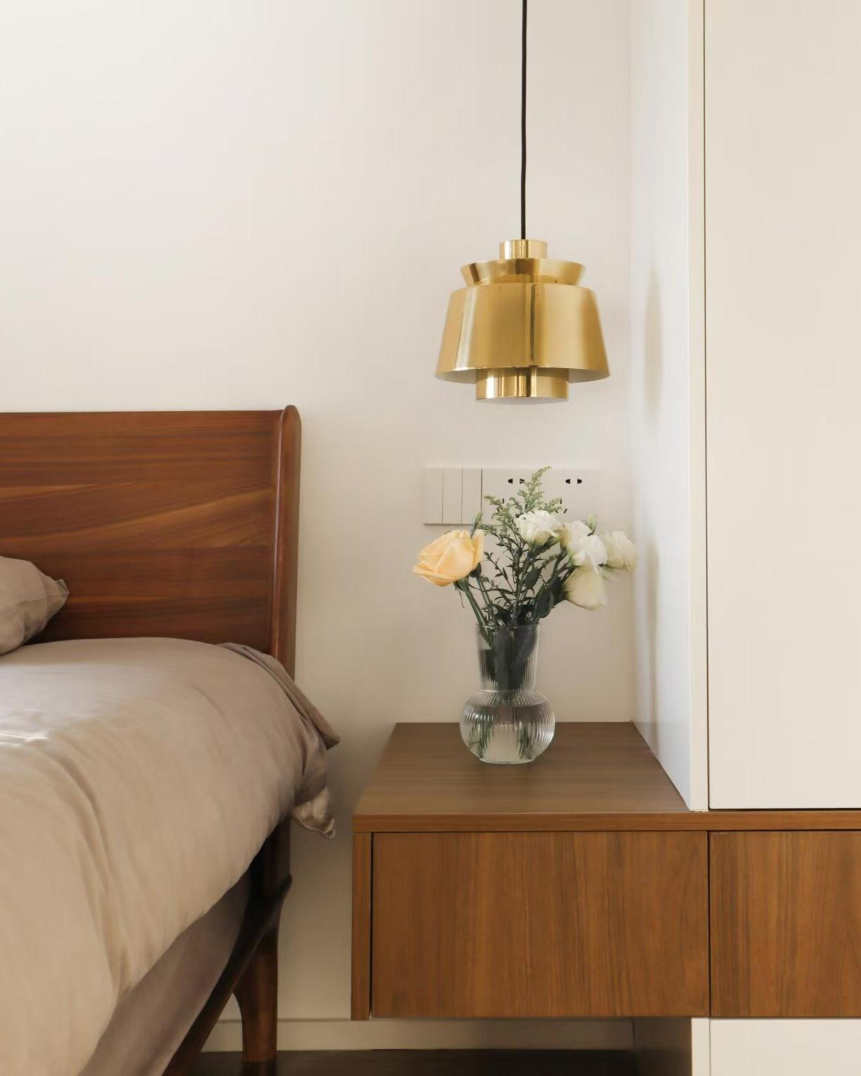 Echo Pendant Light