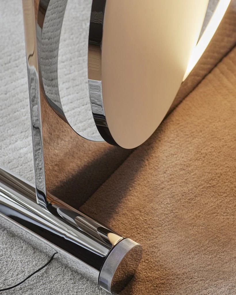 Eclipse Mirror Table Lamp