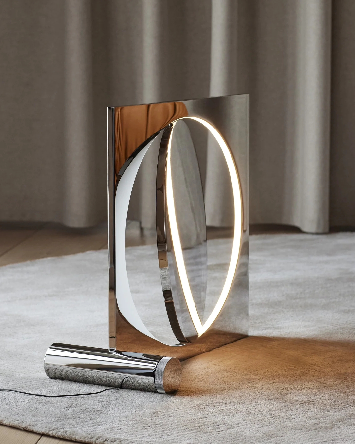 Eclipse Mirror Table Lamp
