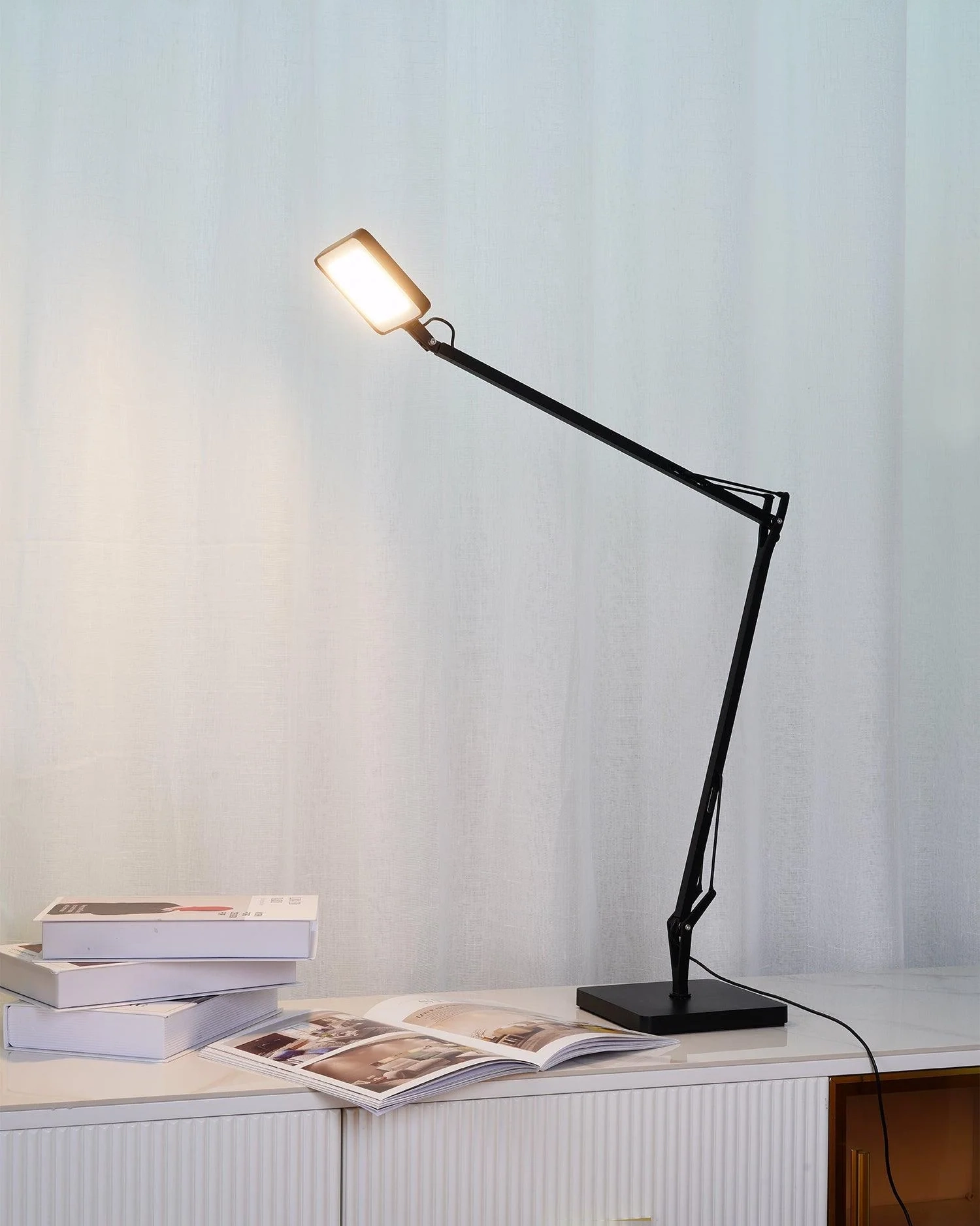 Edge Table Lamp