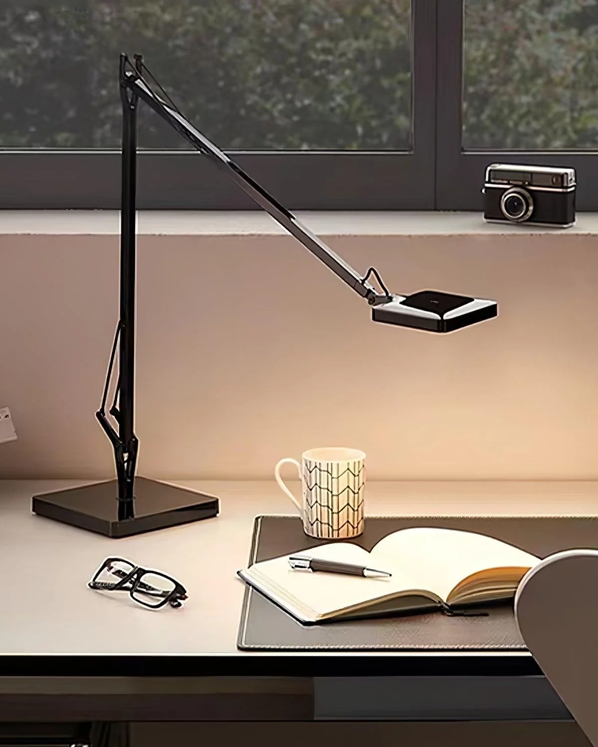 Edge Table Lamp