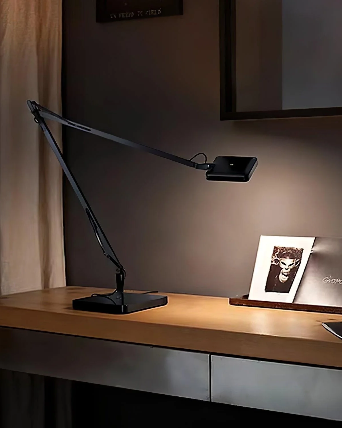 Edge Table Lamp