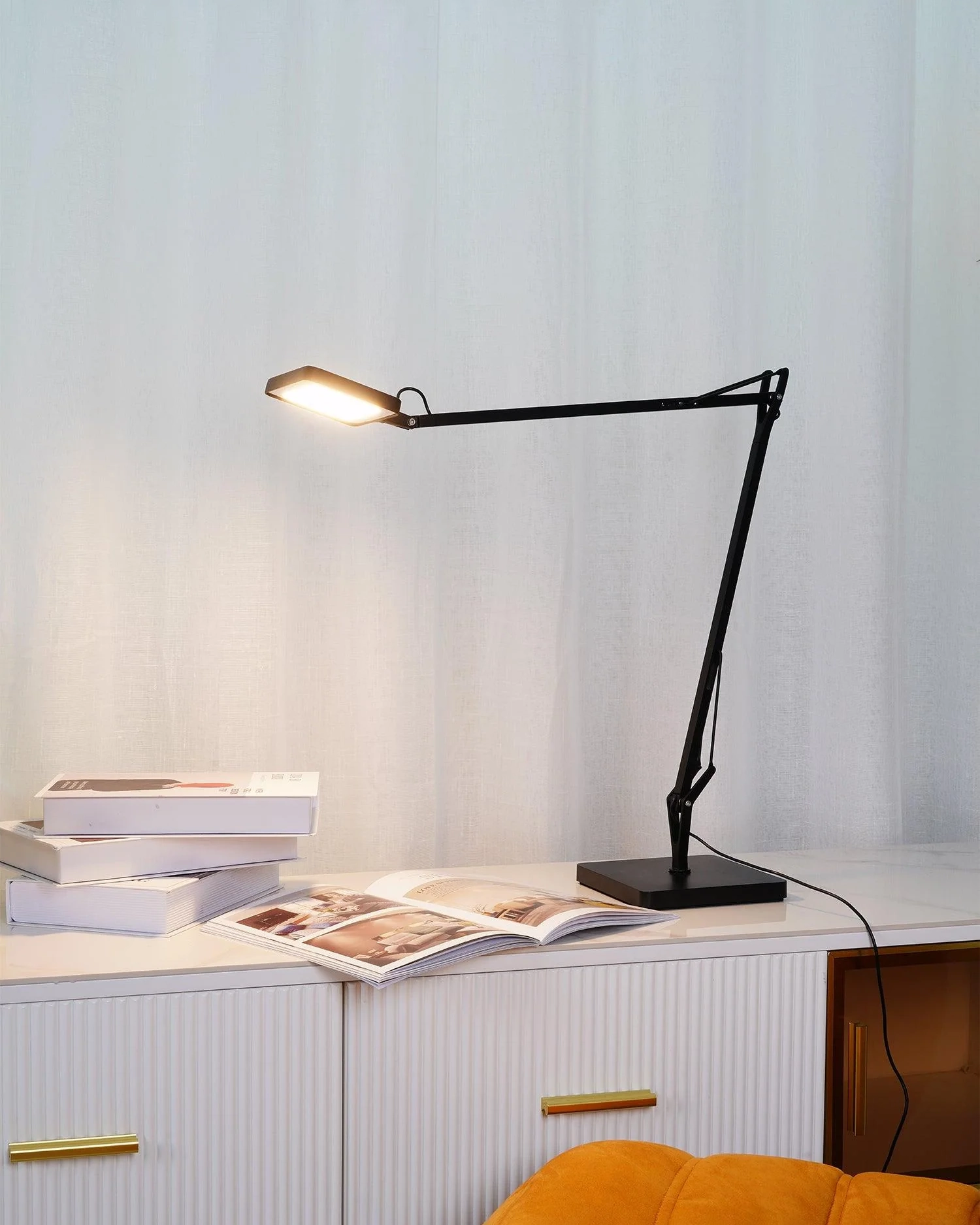 Edge Table Lamp