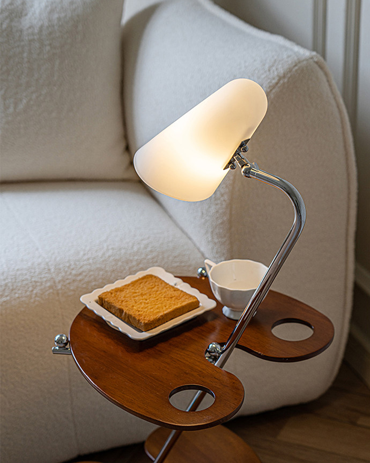 Eloi Vintage Side Table Floor Lamp - White Edition