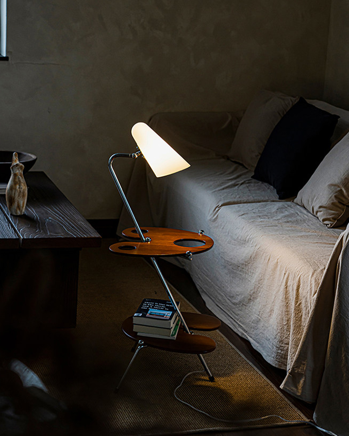 Eloi Vintage Side Table Floor Lamp - White Edition