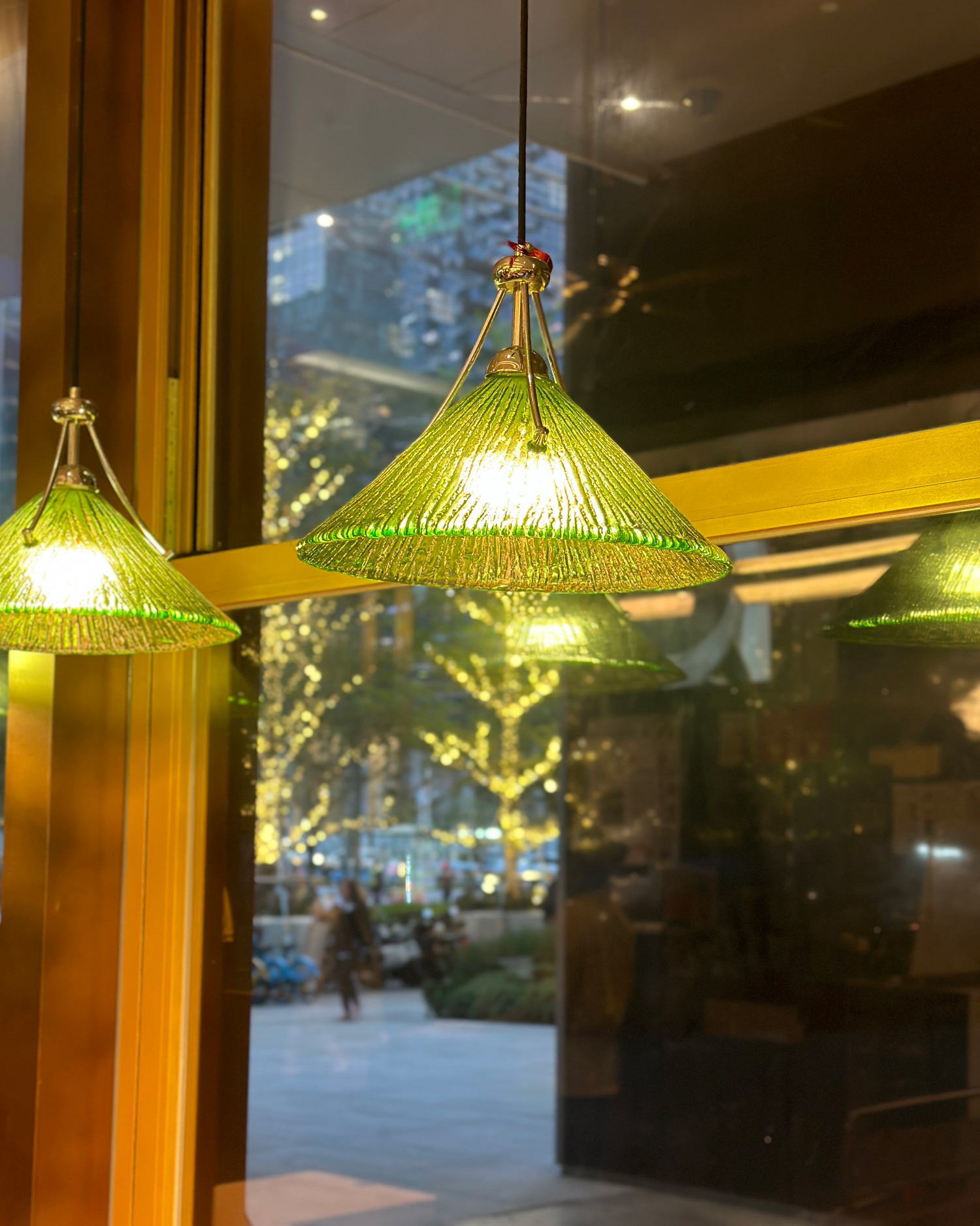 Emerald Ripple Pendant Light