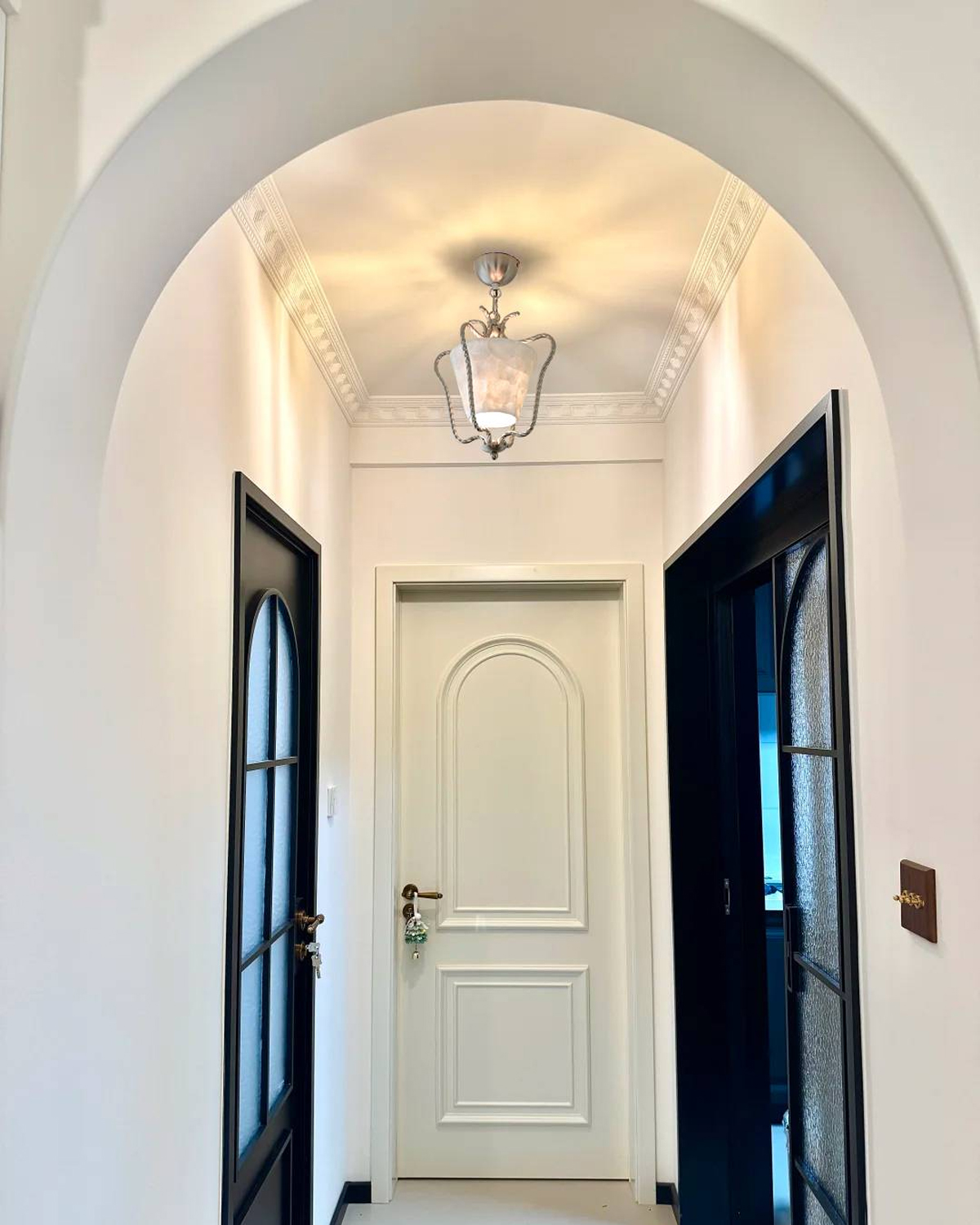 Florent Shell Ceiling Light