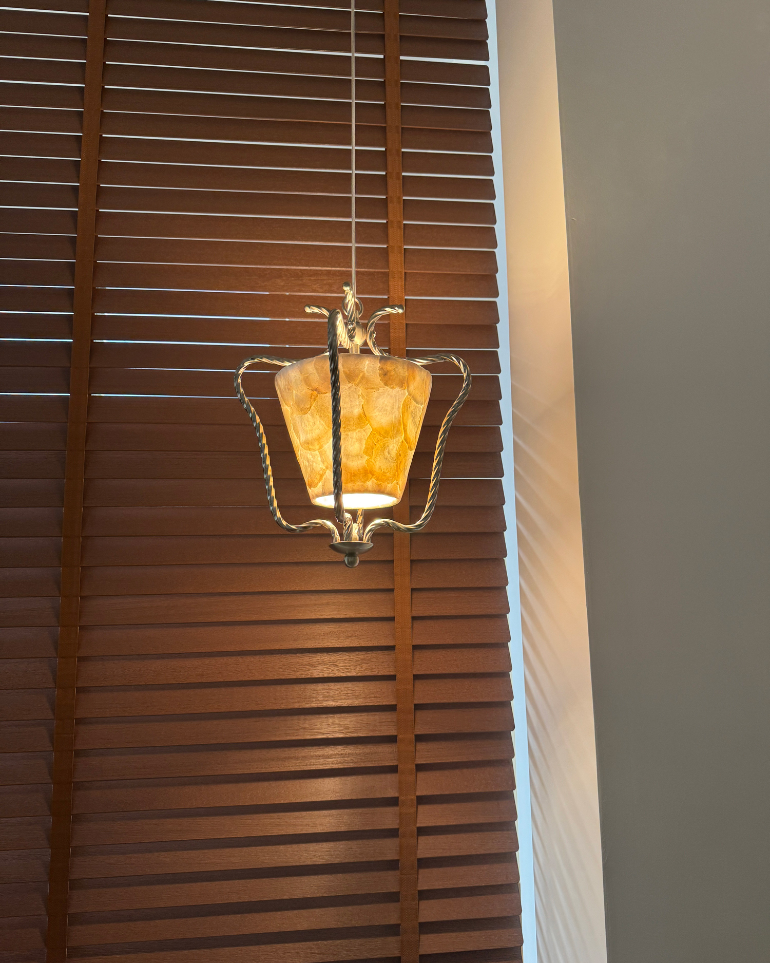 Florent Shell Pendant Light