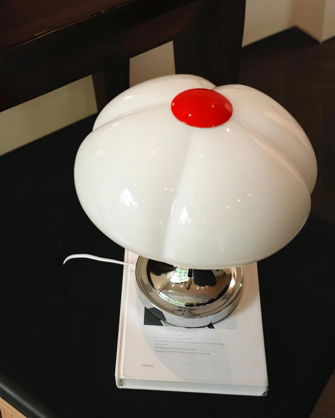 Flower Petal Table Lamp