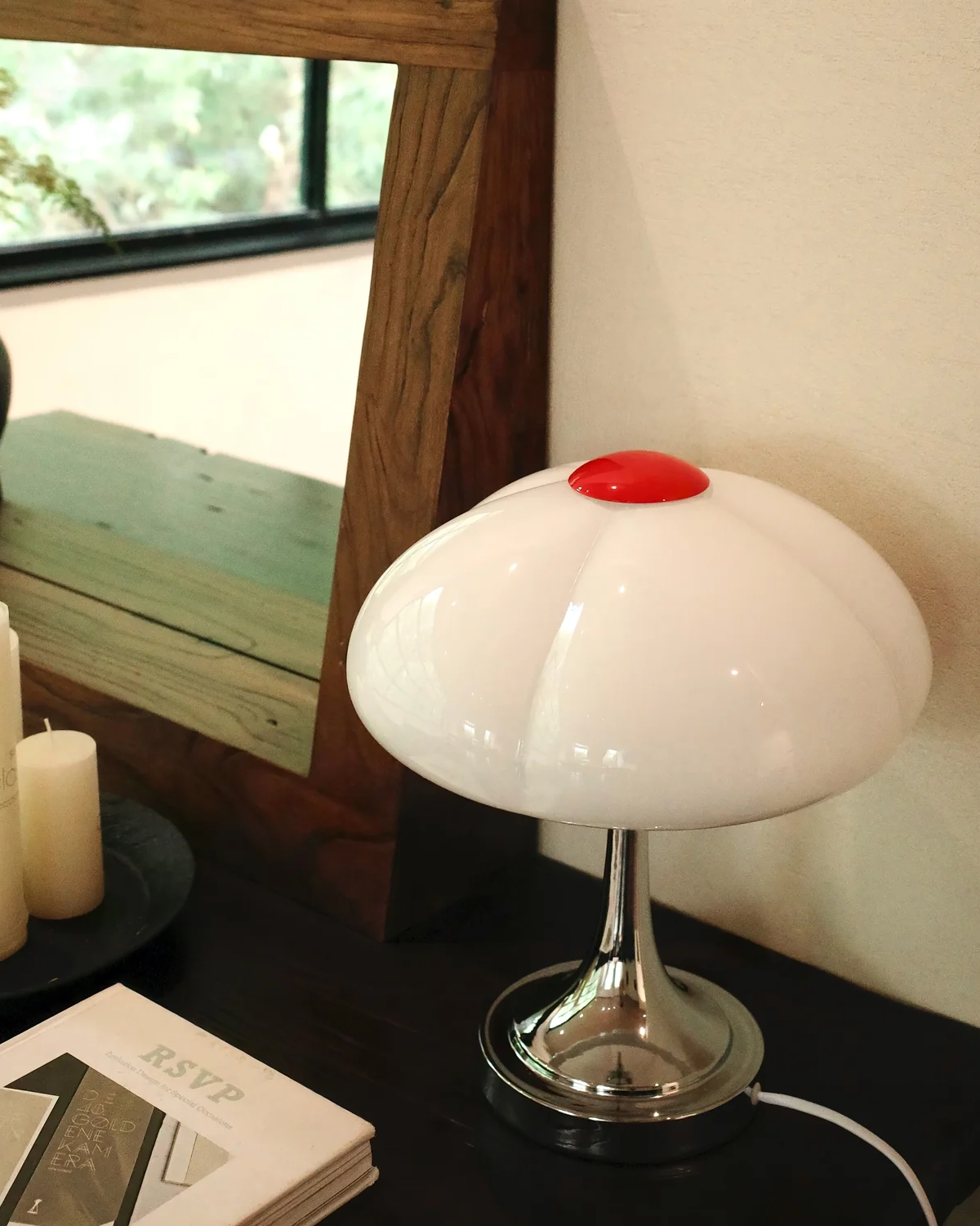 Flower Petal Table Lamp