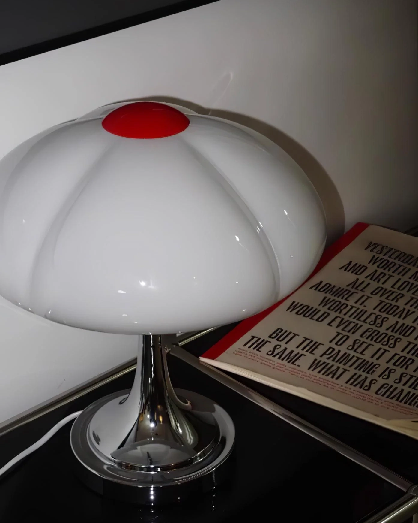 Flower Petal Table Lamp