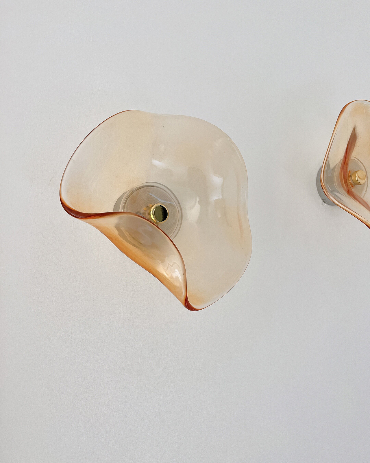 Fluid Petal Glass Wall Light