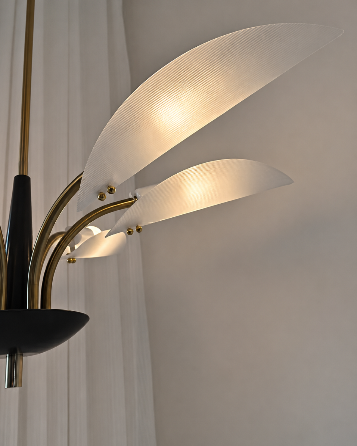 Folia Bloom Chandelier