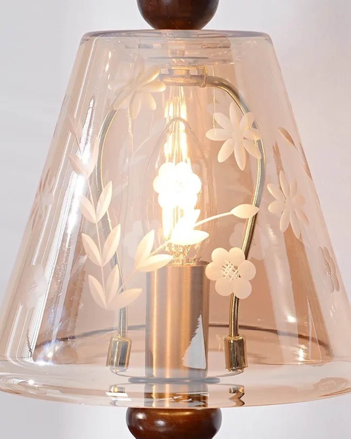 Garden Veil Glass Table Lamp